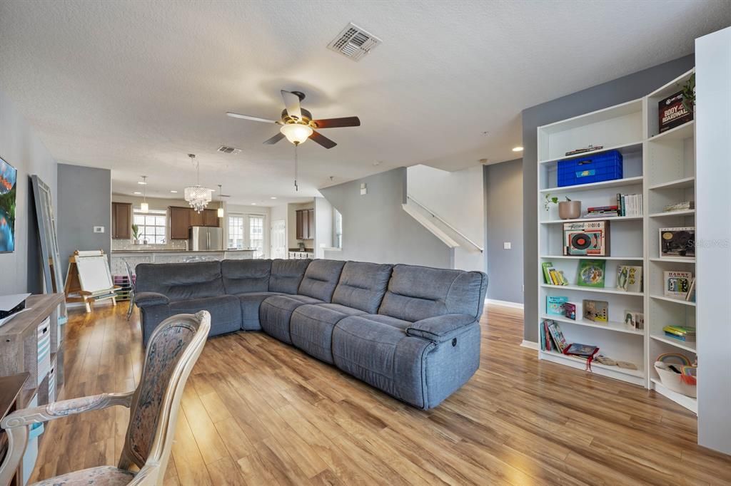 En Venta: $395,000 (3 camas, 2 baños, 2278 Pies cuadrados)