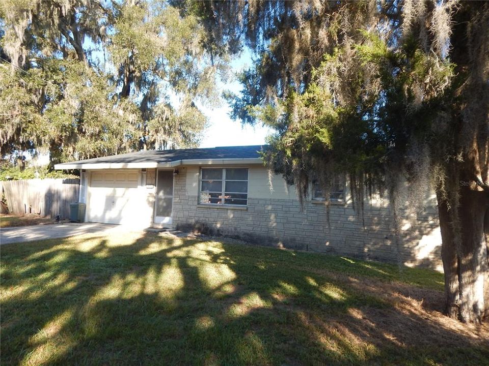 En Venta: $235,000 (3 camas, 2 baños, 1176 Pies cuadrados)