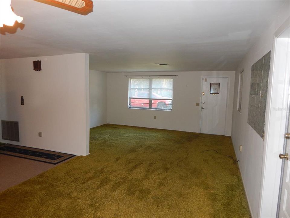 En Venta: $235,000 (3 camas, 2 baños, 1176 Pies cuadrados)