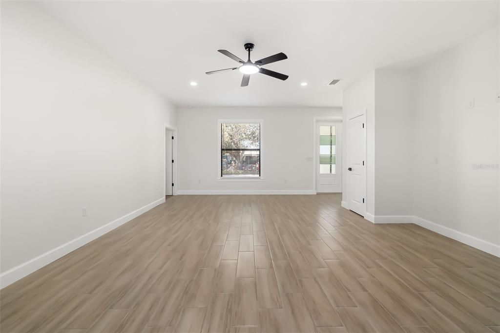 出租: $3,500 (4 贝兹, 4 浴室, 1865 平方英尺)