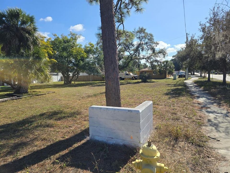 En Venta: $350,000 (0.20 acres)