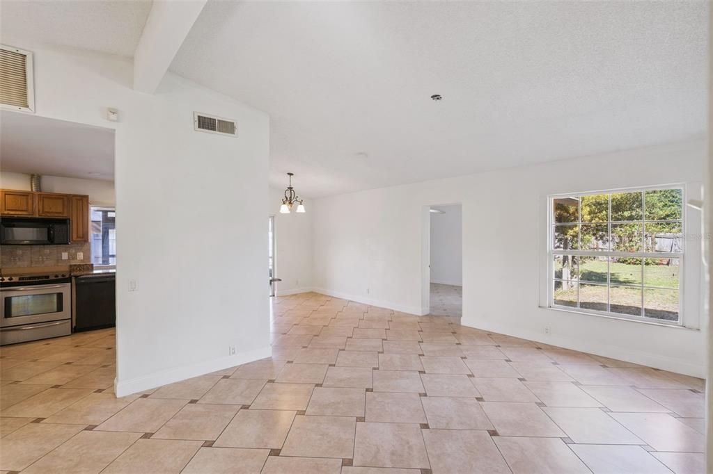 En Venta: $245,000 (3 camas, 2 baños, 1493 Pies cuadrados)