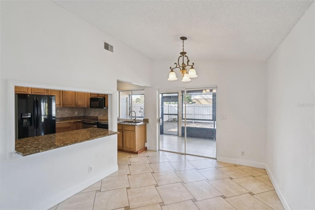 En Venta: $245,000 (3 camas, 2 baños, 1493 Pies cuadrados)