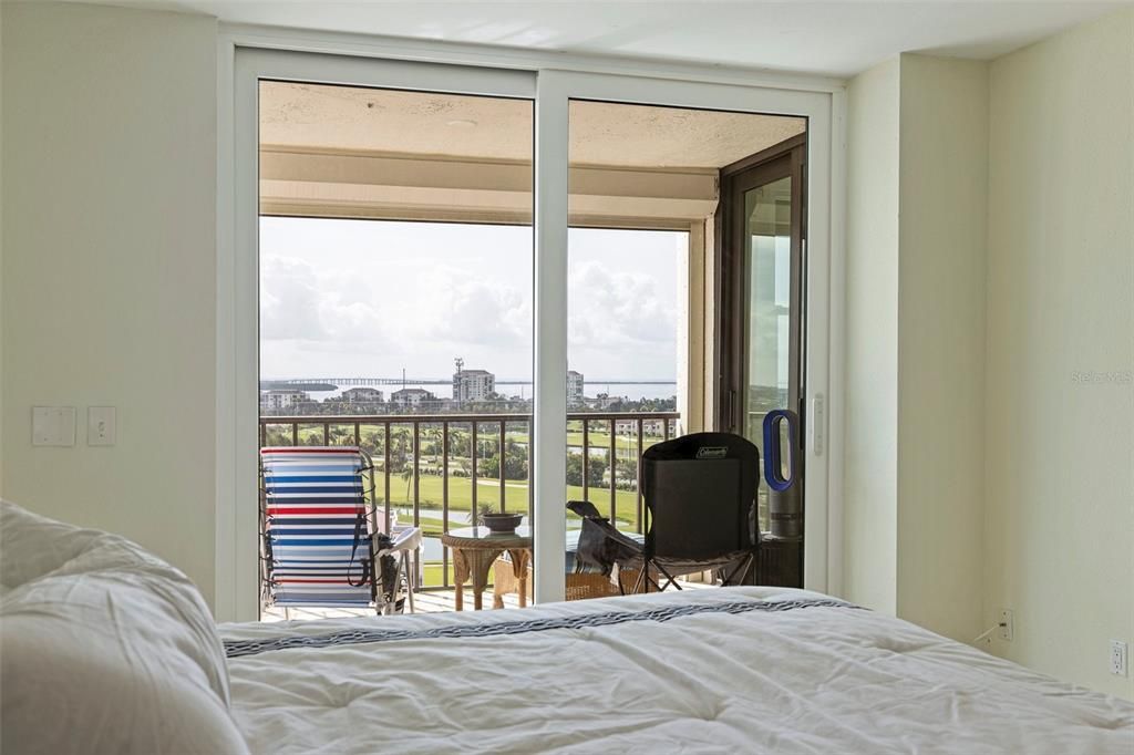 待售: $599,000 (2 贝兹, 2 浴室, 1240 平方英尺)