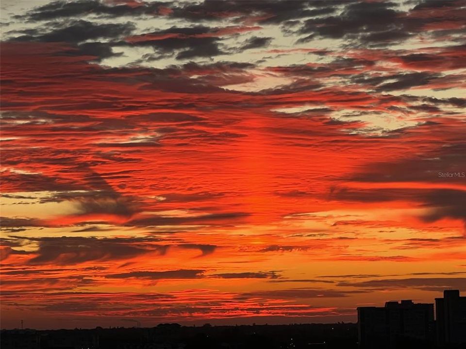 待售: $599,000 (2 贝兹, 2 浴室, 1240 平方英尺)