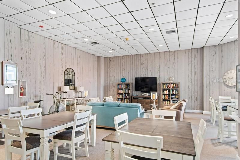 待售: $599,000 (2 贝兹, 2 浴室, 1240 平方英尺)