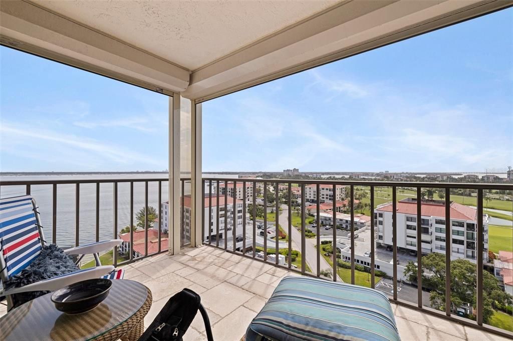 待售: $599,000 (2 贝兹, 2 浴室, 1240 平方英尺)