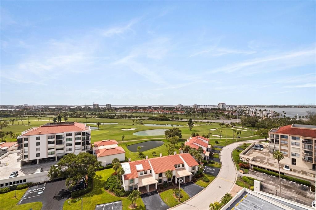 待售: $599,000 (2 贝兹, 2 浴室, 1240 平方英尺)