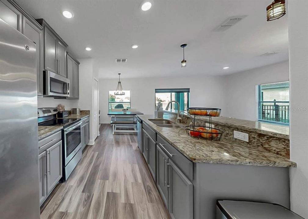 For Sale: $359,000 (4 beds, 2 baths, 1786 Square Feet)