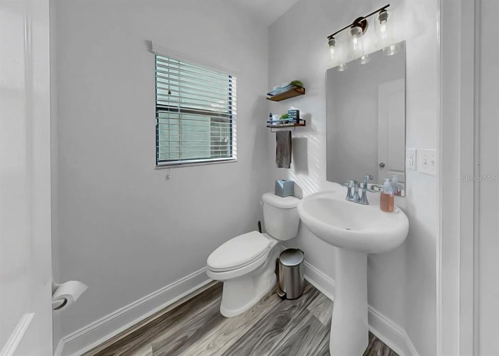 For Sale: $359,000 (4 beds, 2 baths, 1786 Square Feet)