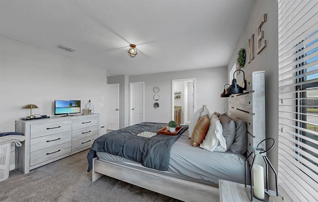 For Sale: $359,000 (4 beds, 2 baths, 1786 Square Feet)