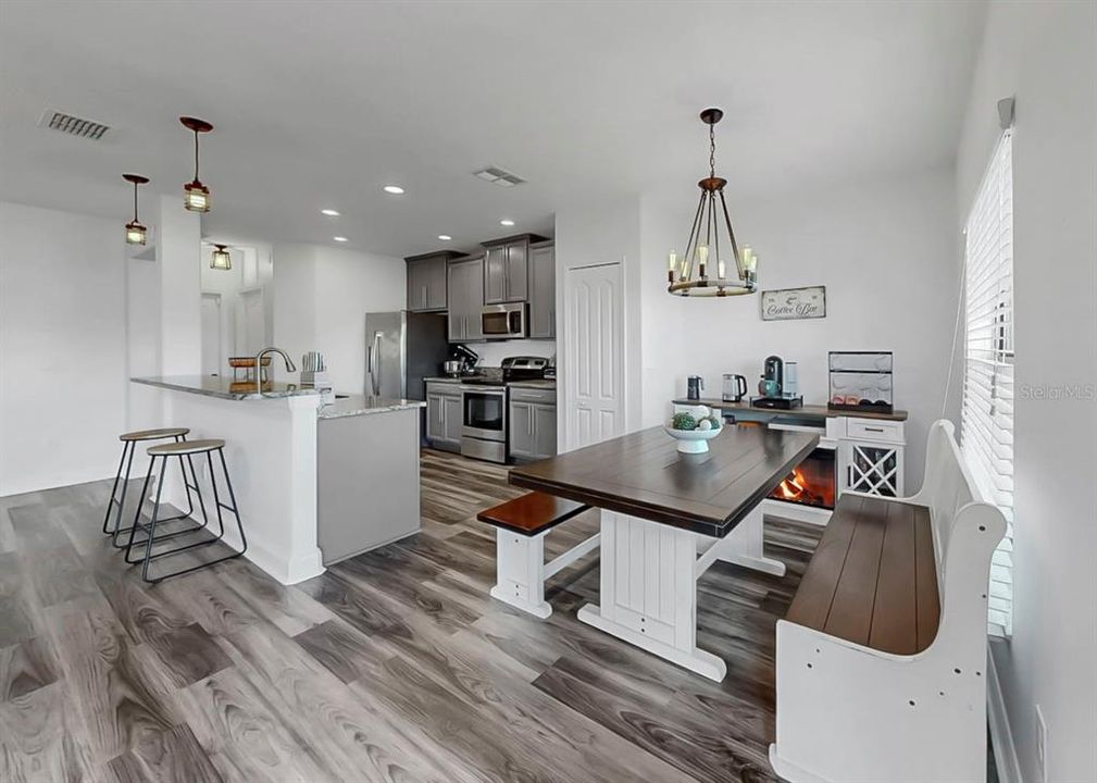 For Sale: $359,000 (4 beds, 2 baths, 1786 Square Feet)