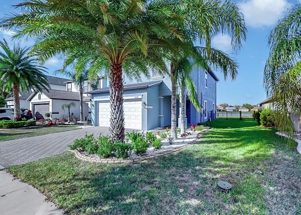 For Sale: $359,000 (4 beds, 2 baths, 1786 Square Feet)