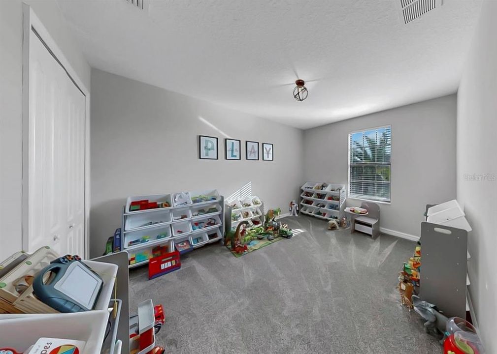 For Sale: $359,000 (4 beds, 2 baths, 1786 Square Feet)