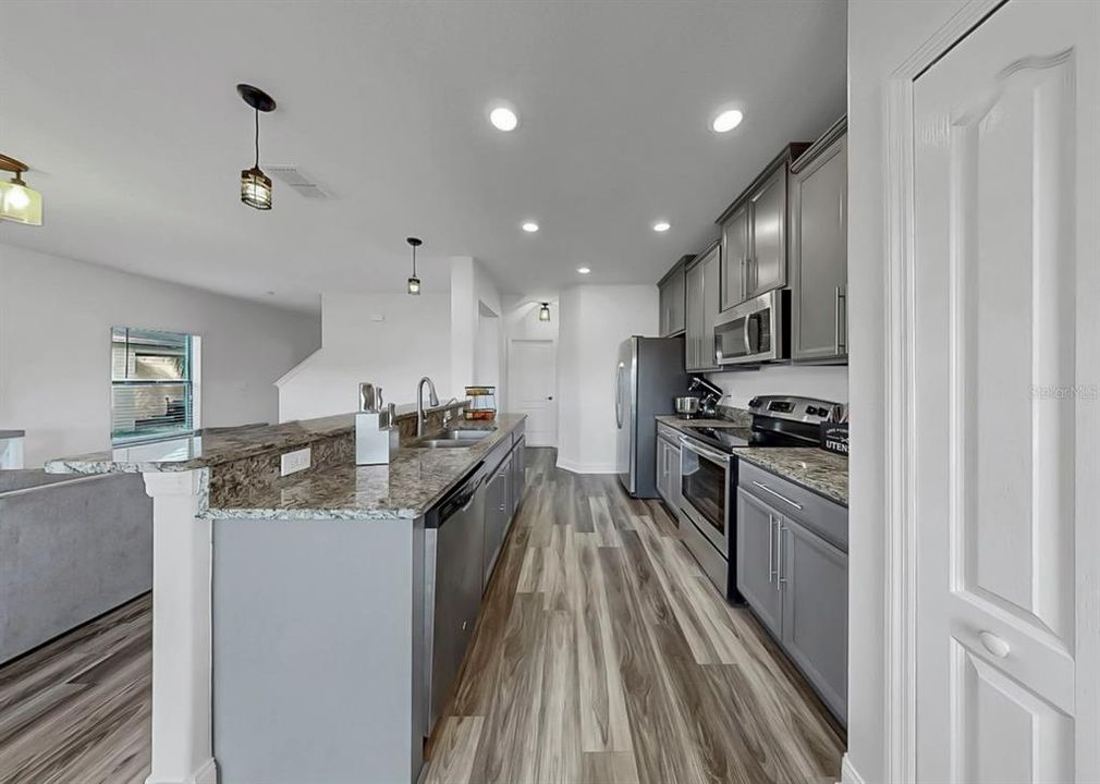 For Sale: $359,000 (4 beds, 2 baths, 1786 Square Feet)