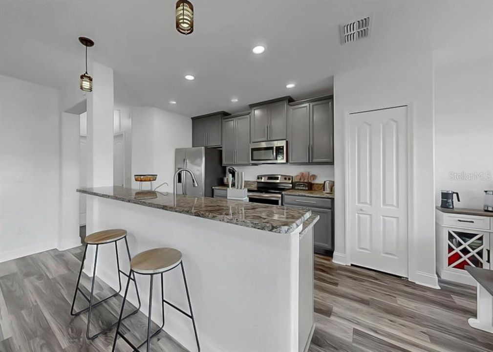 For Sale: $359,000 (4 beds, 2 baths, 1786 Square Feet)