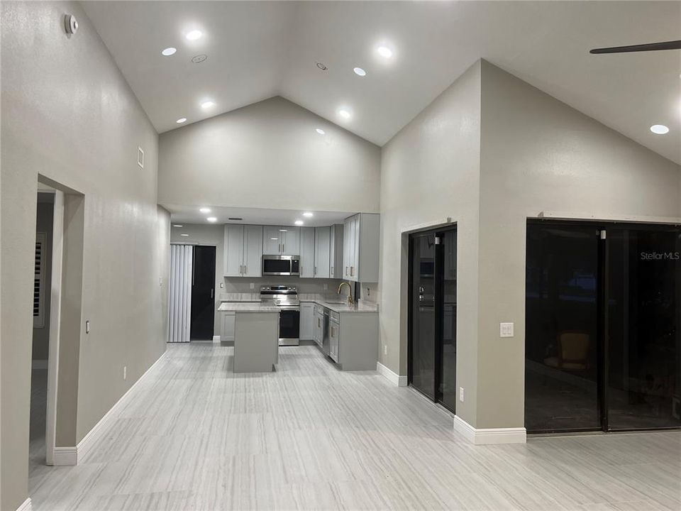 В аренду: $3,200 (3 спален, 2 ванн, 1633 Квадратных фут)