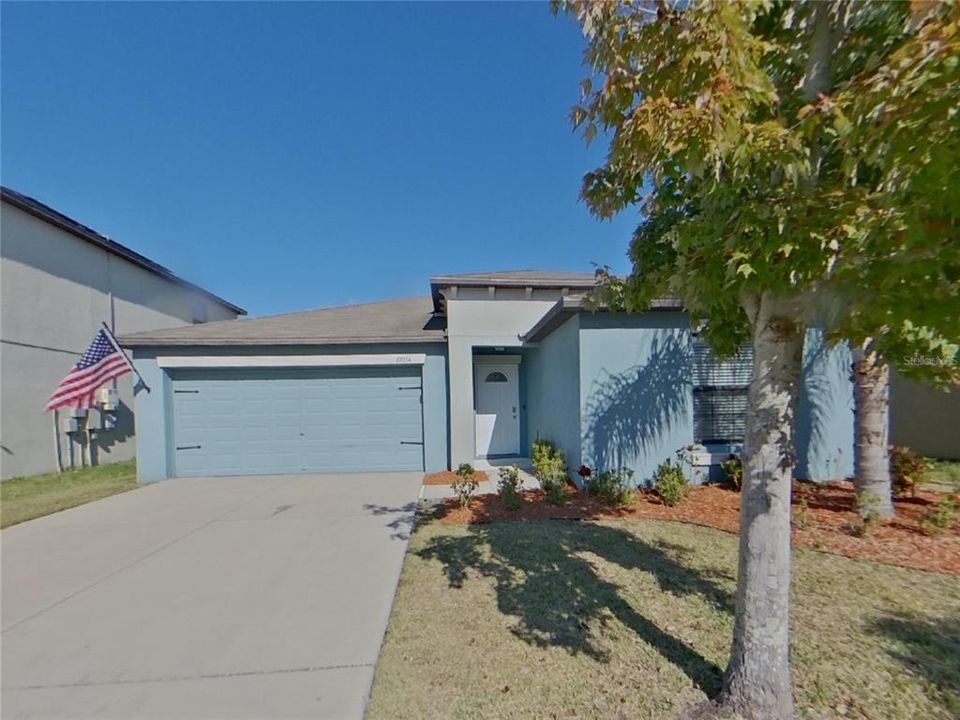 For Rent: $2,129 (4 beds, 2 baths, 1918 Square Feet)