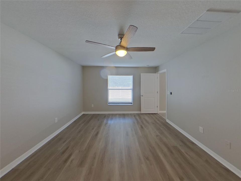 For Rent: $2,129 (4 beds, 2 baths, 1918 Square Feet)