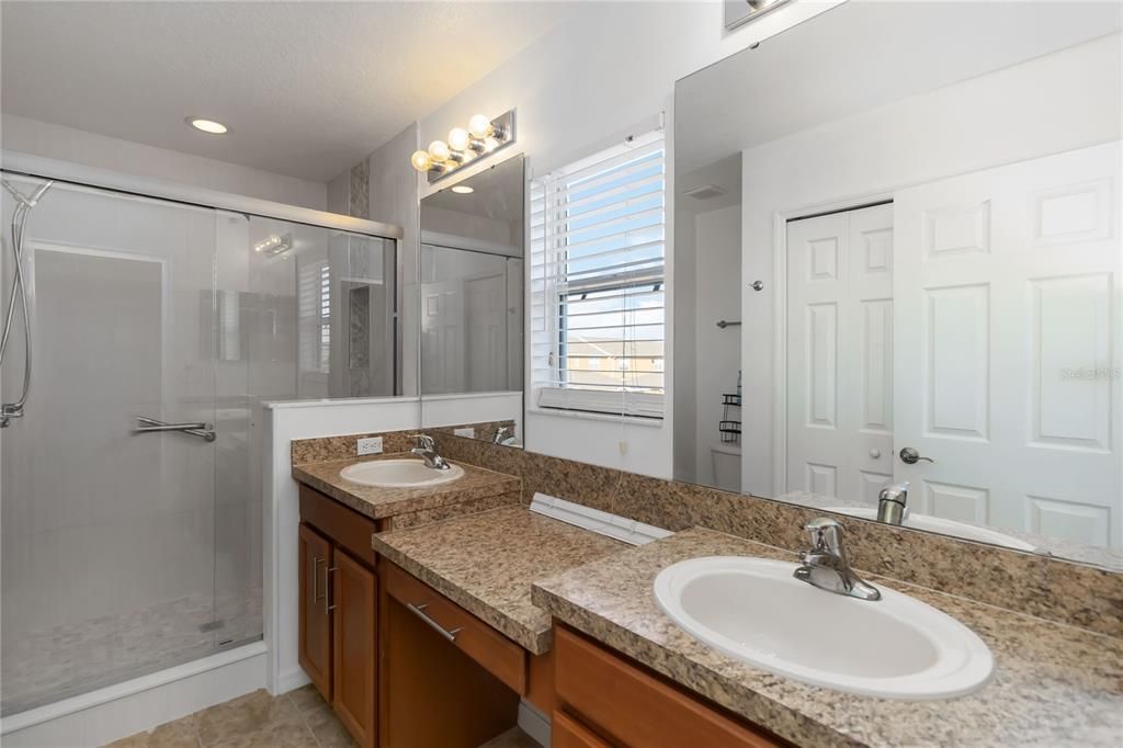 В аренду: $1,950 (3 спален, 2 ванн, 1450 Квадратных фут)