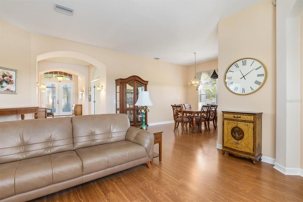 На продажу: $479,000 (3 спален, 2 ванн, 2169 Квадратных фут)