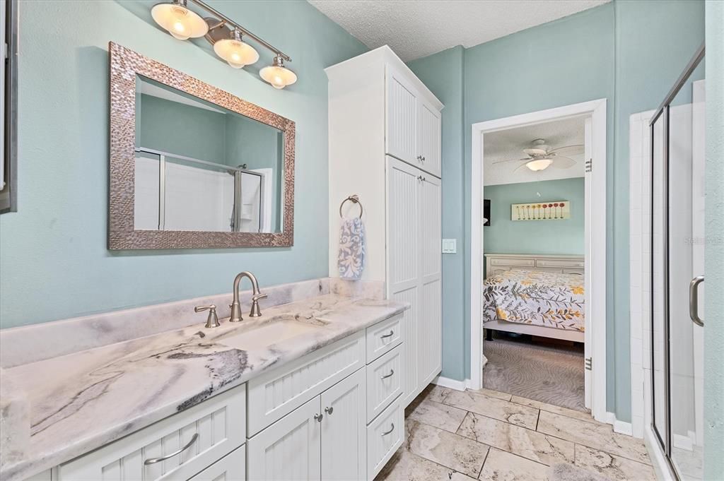 For Sale: $320,000 (3 beds, 3 baths, 1861 Square Feet)