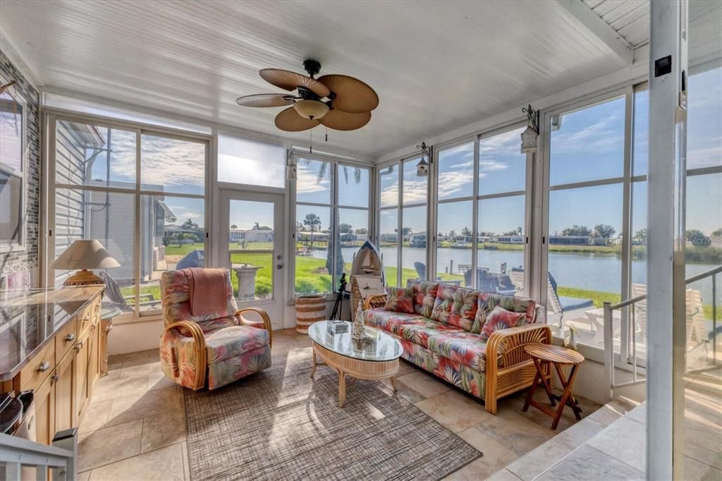 For Sale: $320,000 (3 beds, 3 baths, 1861 Square Feet)