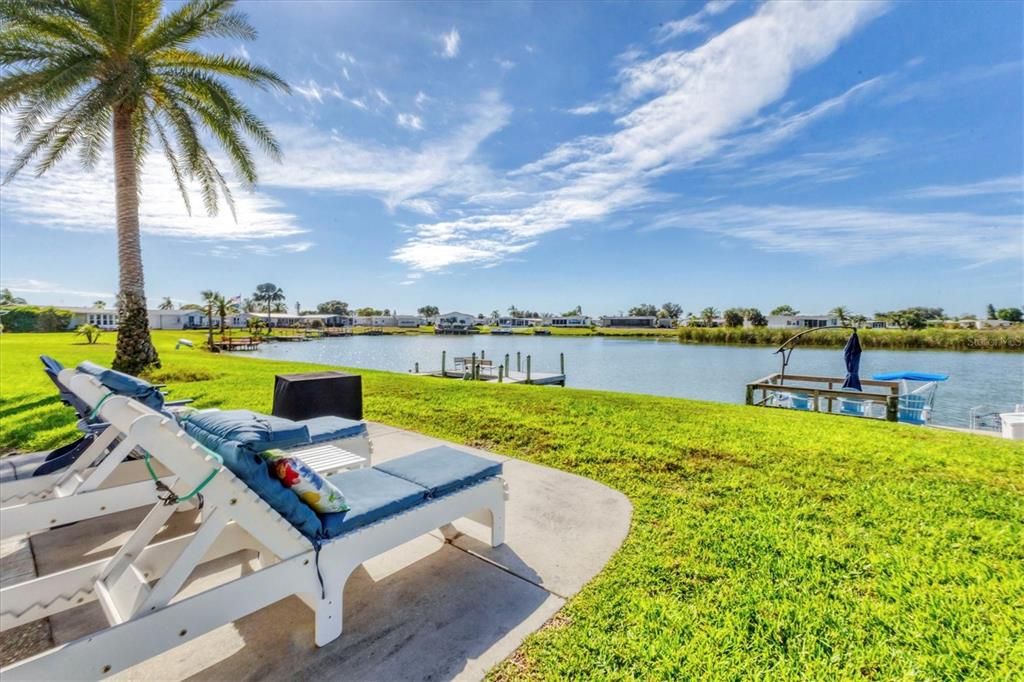 For Sale: $320,000 (3 beds, 3 baths, 1861 Square Feet)