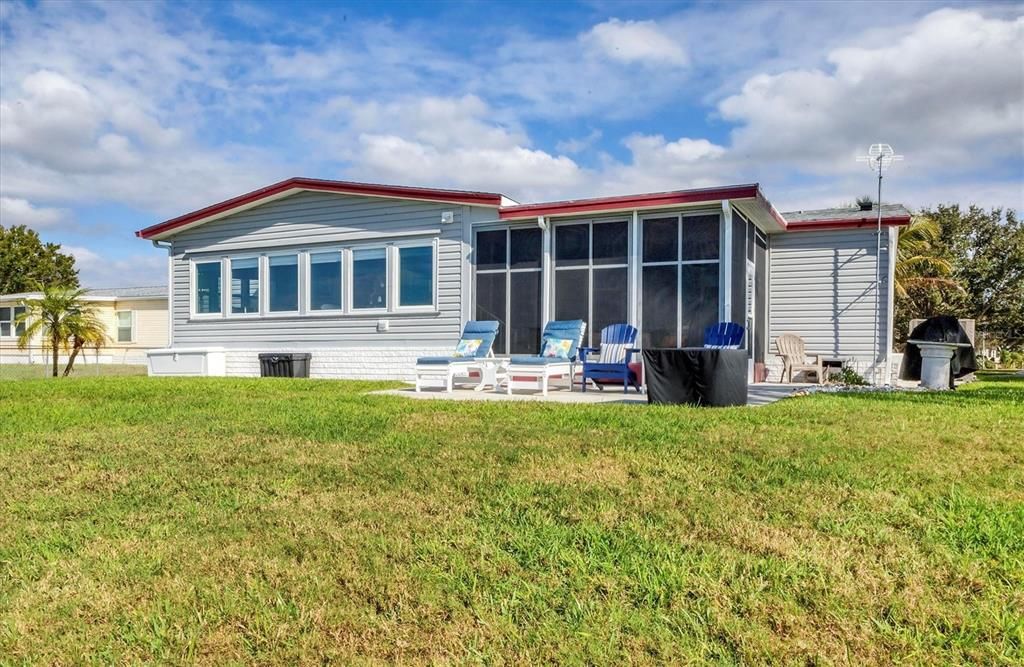 For Sale: $320,000 (3 beds, 3 baths, 1861 Square Feet)