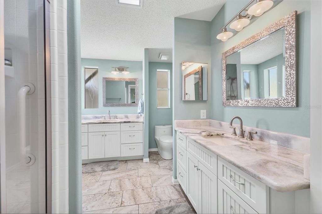 For Sale: $320,000 (3 beds, 3 baths, 1861 Square Feet)