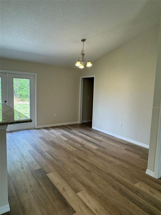 For Rent: $1,850 (3 beds, 2 baths, 1387 Square Feet)