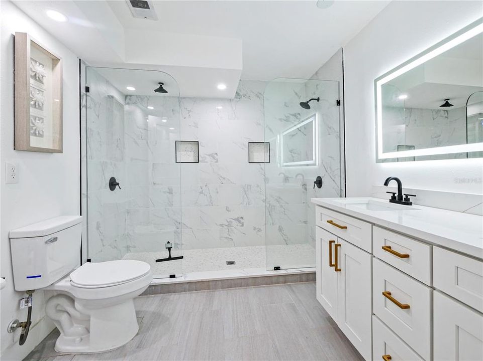 For Sale: $499,000 (4 beds, 2 baths, 1724 Square Feet)