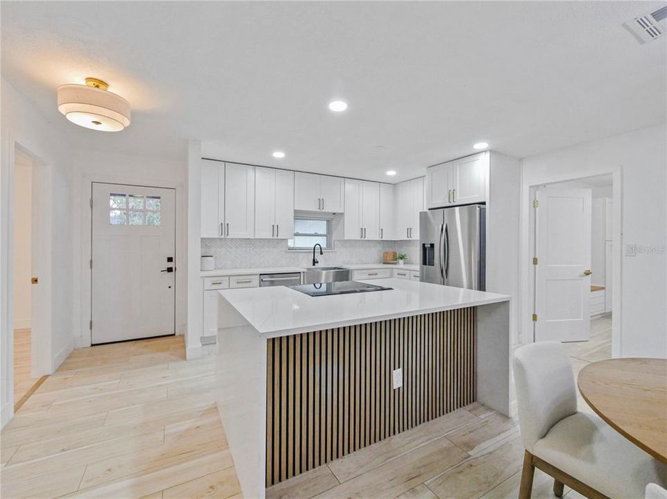 For Sale: $499,000 (4 beds, 2 baths, 1724 Square Feet)