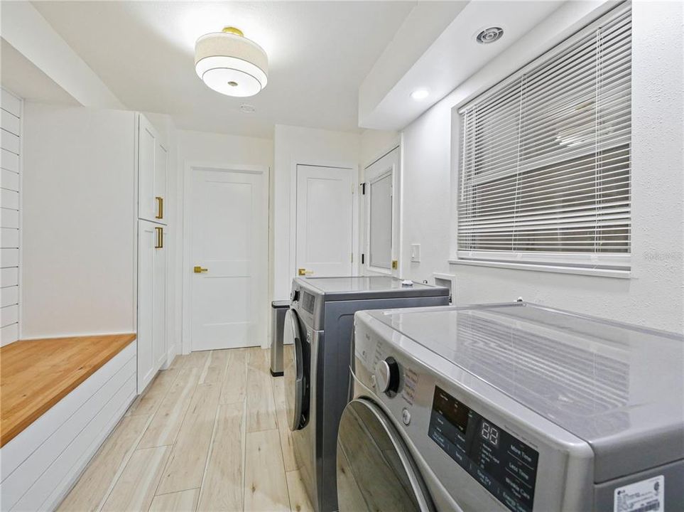 For Sale: $499,000 (4 beds, 2 baths, 1724 Square Feet)