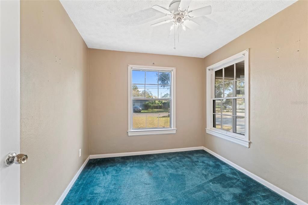 For Sale: $230,000 (4 beds, 2 baths, 1712 Square Feet)