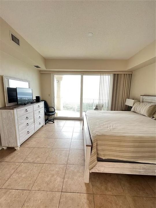 出租: $2,900 (2 贝兹, 2 浴室, 1158 平方英尺)