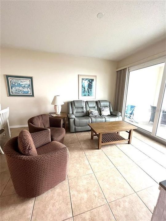 出租: $2,900 (2 贝兹, 2 浴室, 1158 平方英尺)