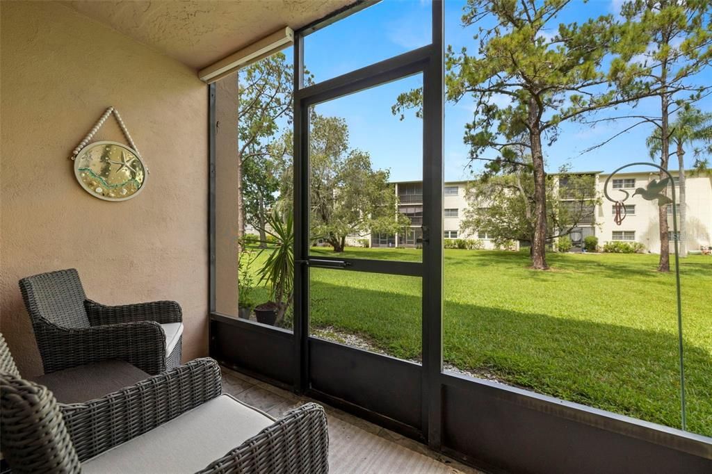 For Rent: $1,700 (1 beds, 1 baths, 815 Square Feet)