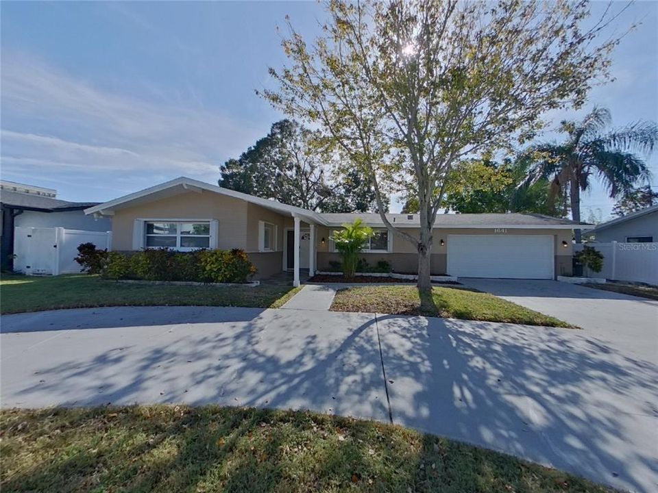 出租: $3,399 (3 贝兹, 3 浴室, 1785 平方英尺)