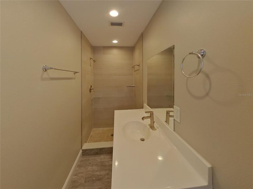 出租: $3,399 (3 贝兹, 3 浴室, 1785 平方英尺)