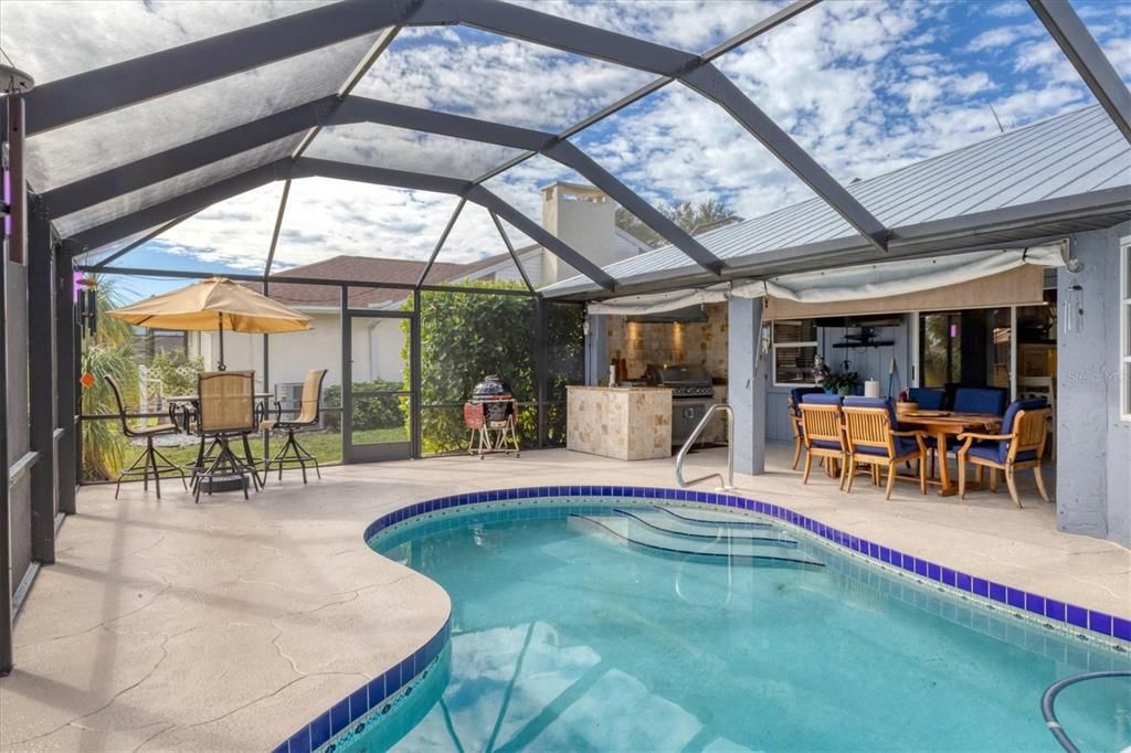 For Sale: $409,900 (3 beds, 2 baths, 1542 Square Feet)