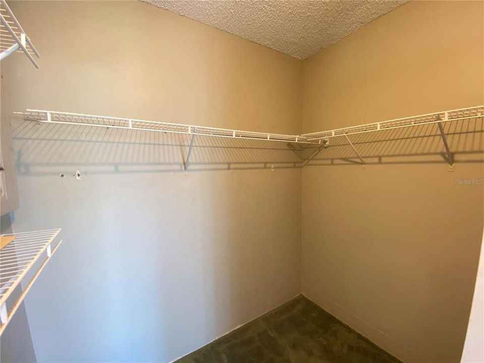 For Rent: $1,200 (1 beds, 1 baths, 500 Square Feet)