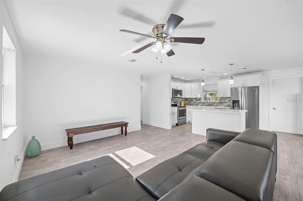 En Venta: $415,000 (2 camas, 1 baños, 960 Pies cuadrados)