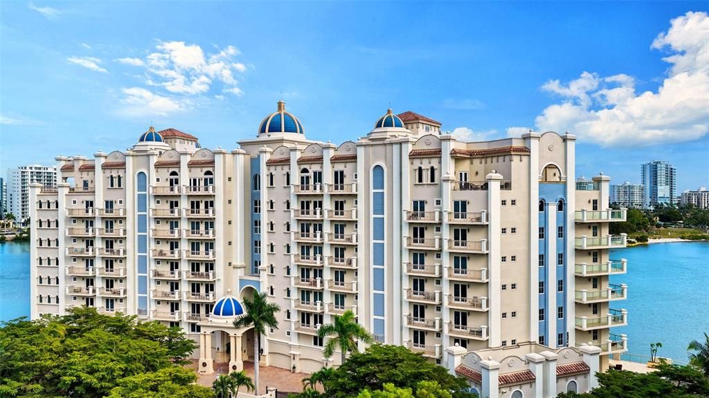 En Venta: $4,195,000 (3 camas, 4 baños, 3290 Pies cuadrados)