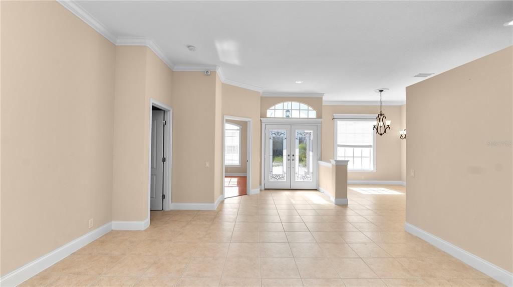 待售: $685,000 (4 贝兹, 3 浴室, 2705 平方英尺)