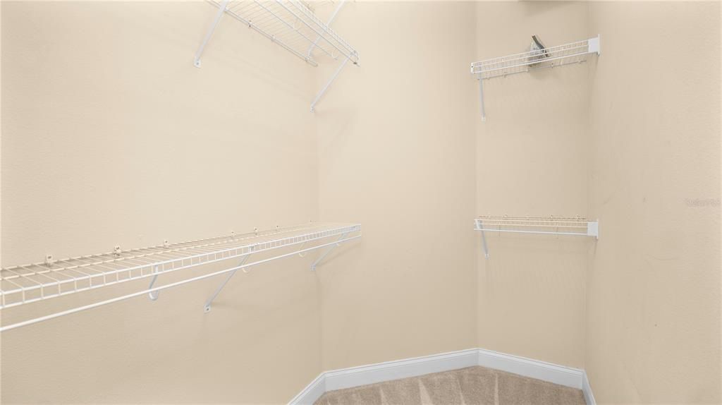 待售: $685,000 (4 贝兹, 3 浴室, 2705 平方英尺)