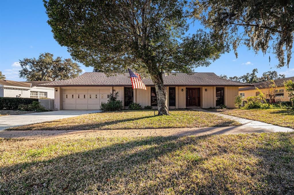 En Venta: $599,900 (5 camas, 3 baños, 2292 Pies cuadrados)