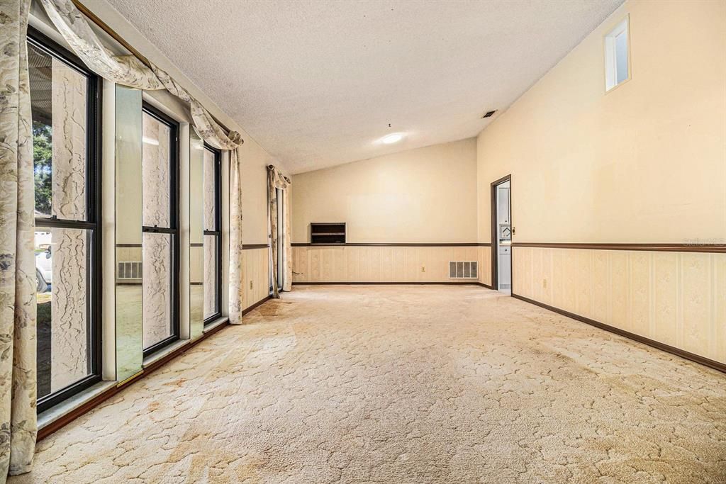 En Venta: $599,900 (5 camas, 3 baños, 2292 Pies cuadrados)