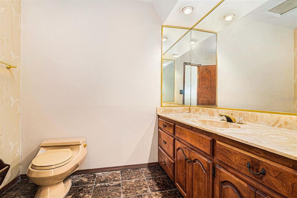 En Venta: $599,900 (5 camas, 3 baños, 2292 Pies cuadrados)