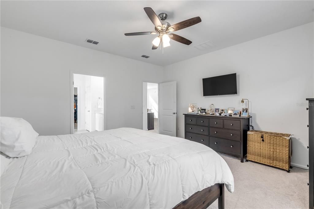 For Sale: $449,000 (4 beds, 3 baths, 2260 Square Feet)